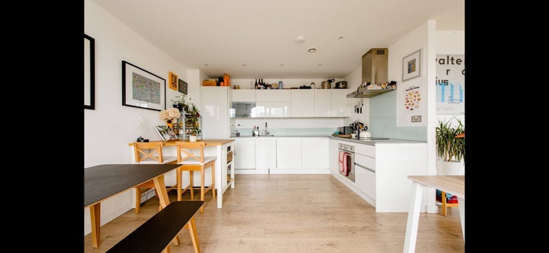 Room St Paul's Way in Greater London