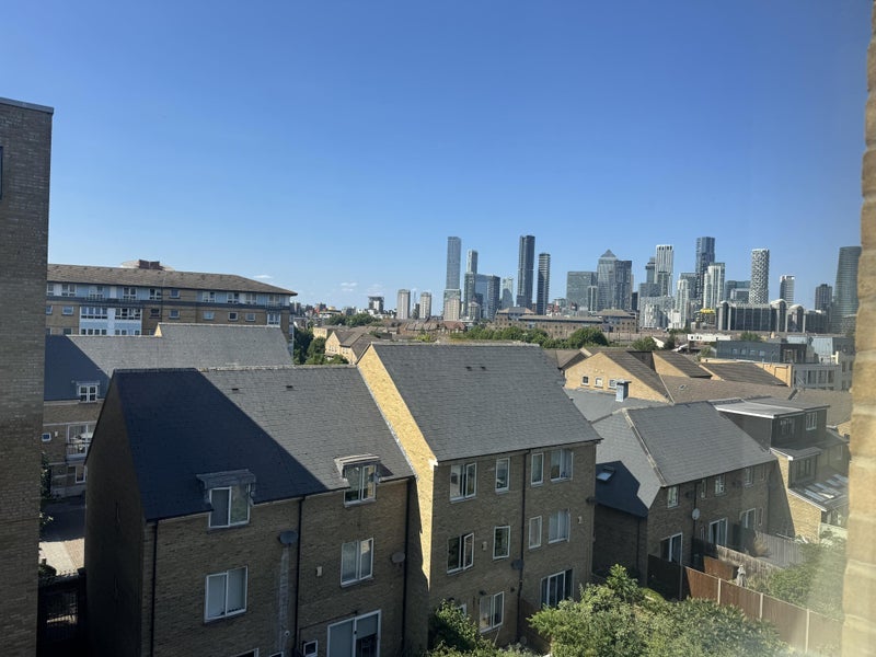 Flat Maritime Quay in Greater London