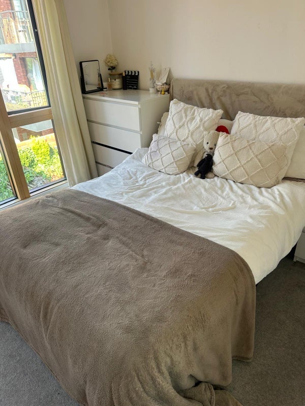 Room Barrow Street in Salford