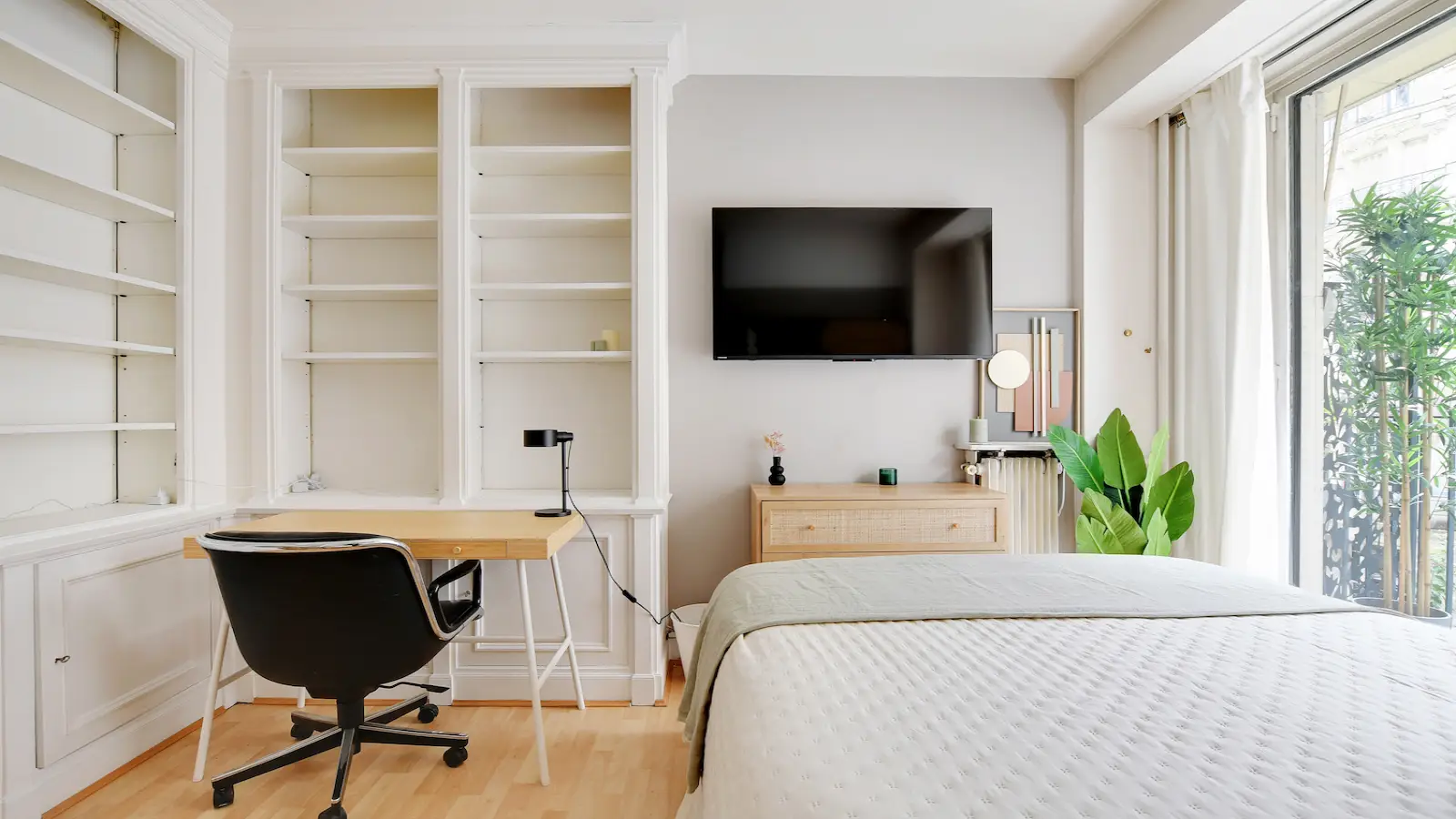 Room Place du Costa Rica in Paris