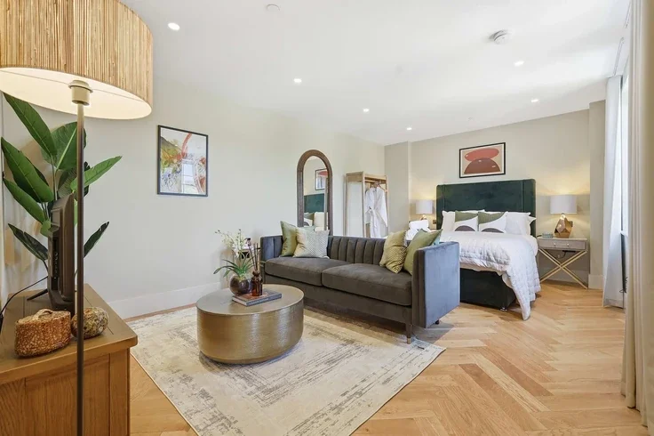 Flat Cheyne Walk in Greater London