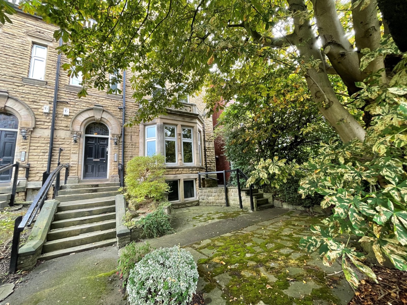 Flat Cardigan Road in Leeds