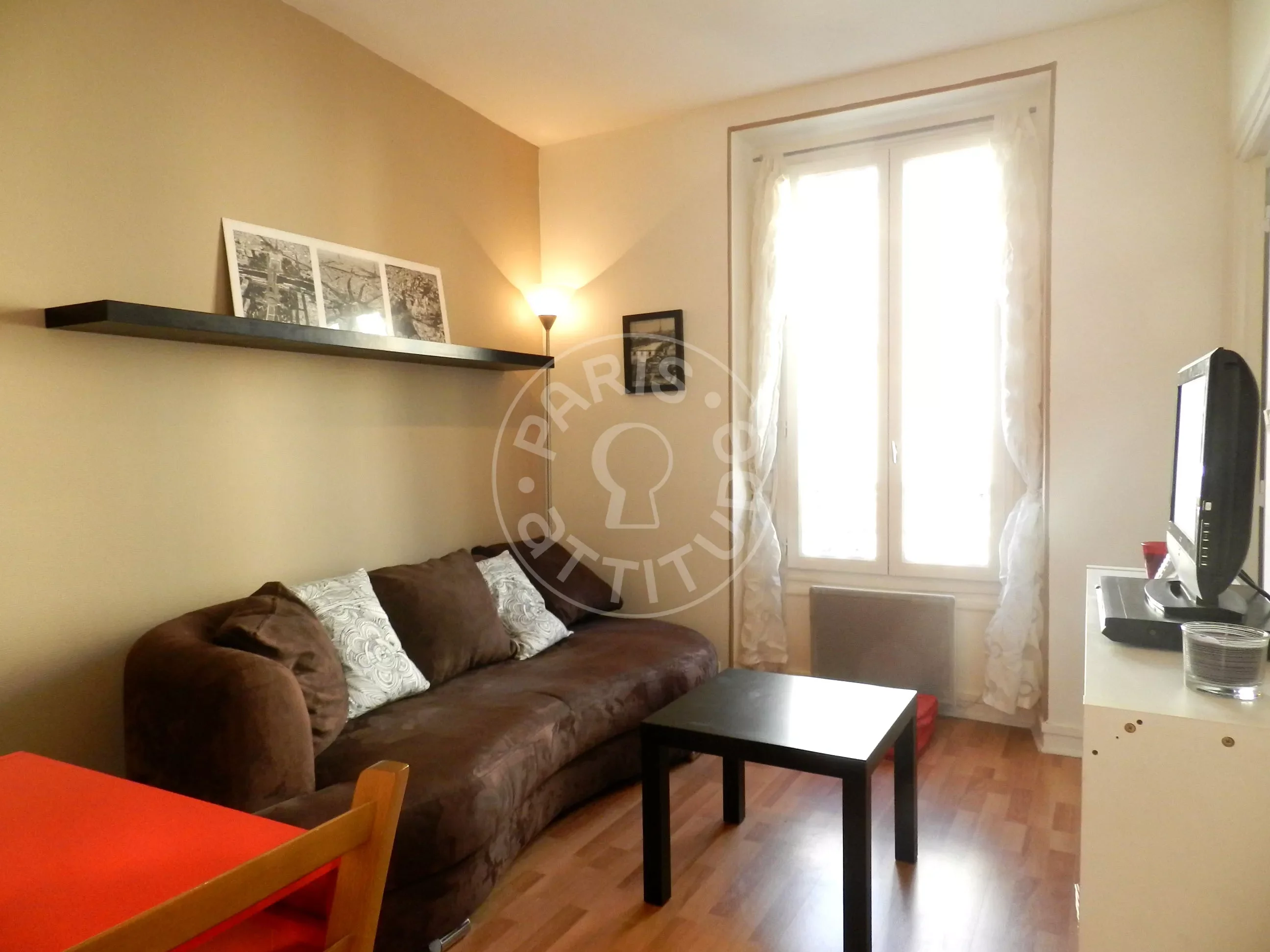 Appartement Rue de Sambre et Meuse à Paris