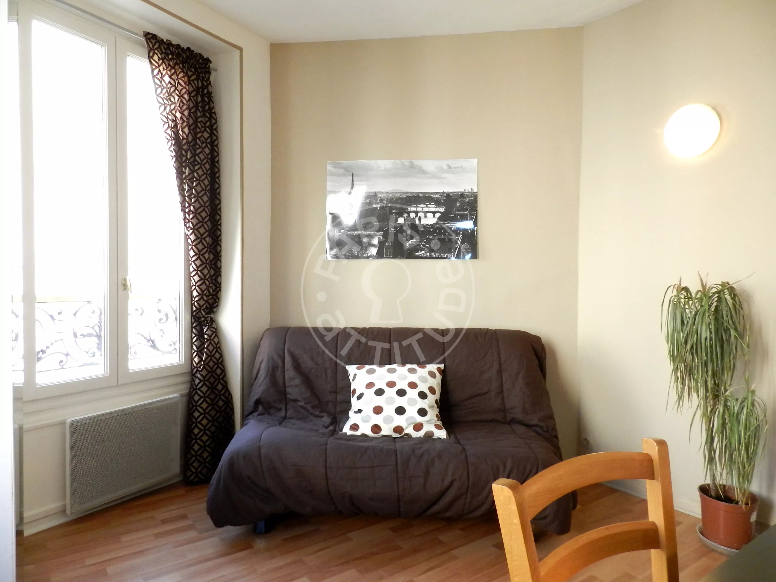 Flat Rue de Sambre et Meuse in Paris