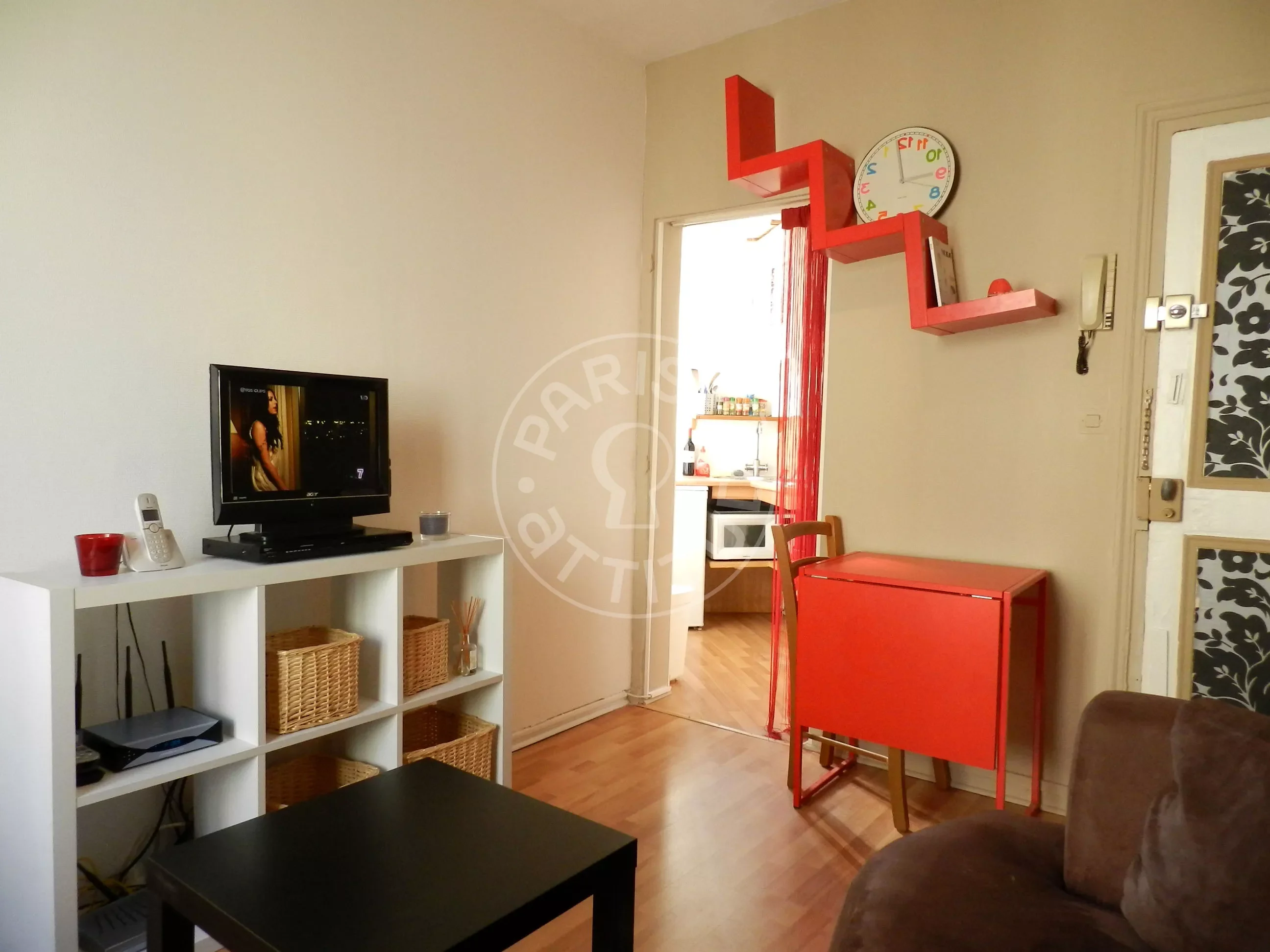 Flat Rue de Sambre et Meuse in Paris