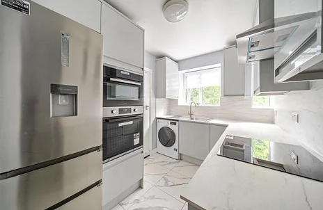 Flat Courtlands in Maidenhead