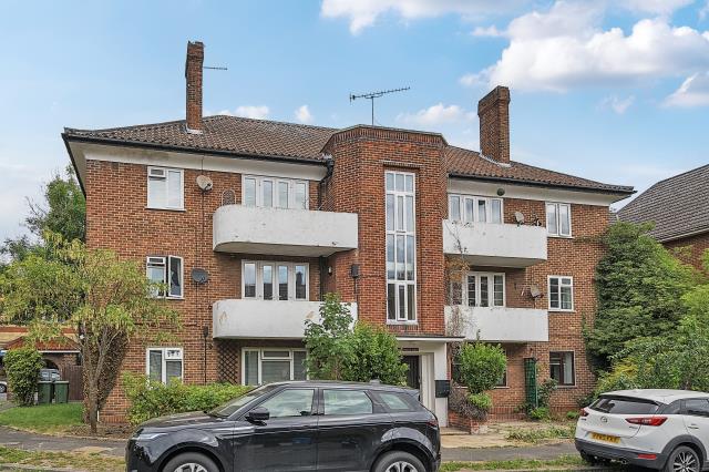 Flat Courtlands in Maidenhead