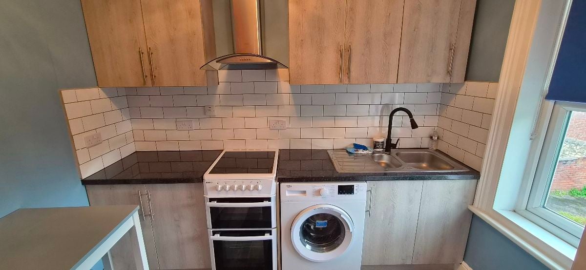 Flat Gladstone Road in Doncaster