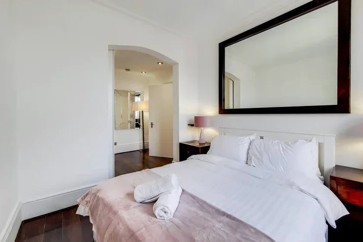 Flat Lyall Street in City of Westminster