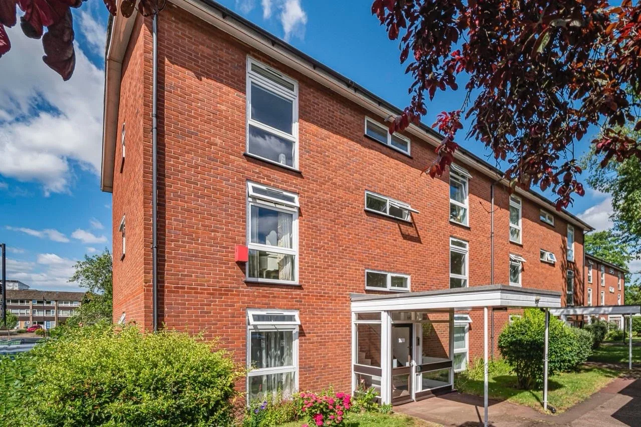 Flat Dulwich Wood Avenue in Greater London
