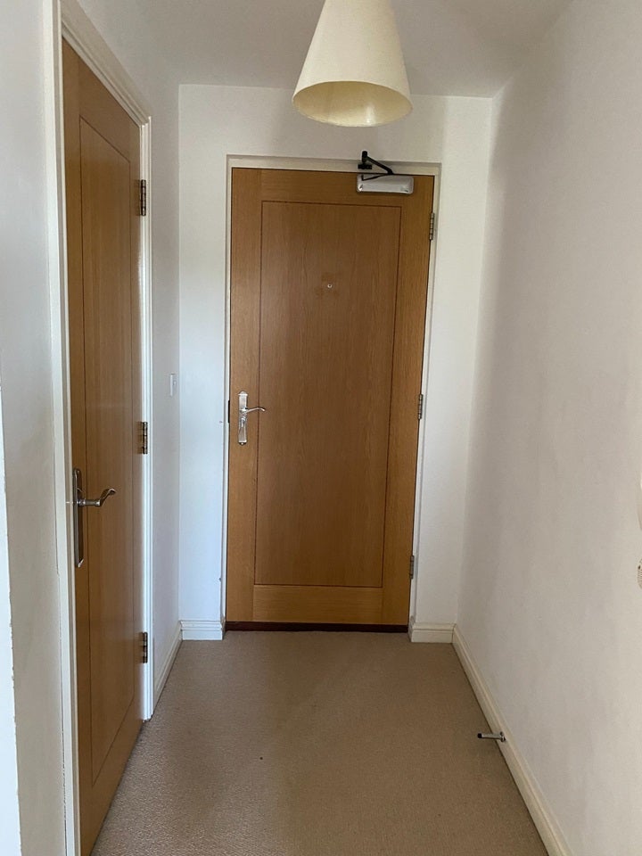 Flat Wyncliffe Gardens in Cardiff