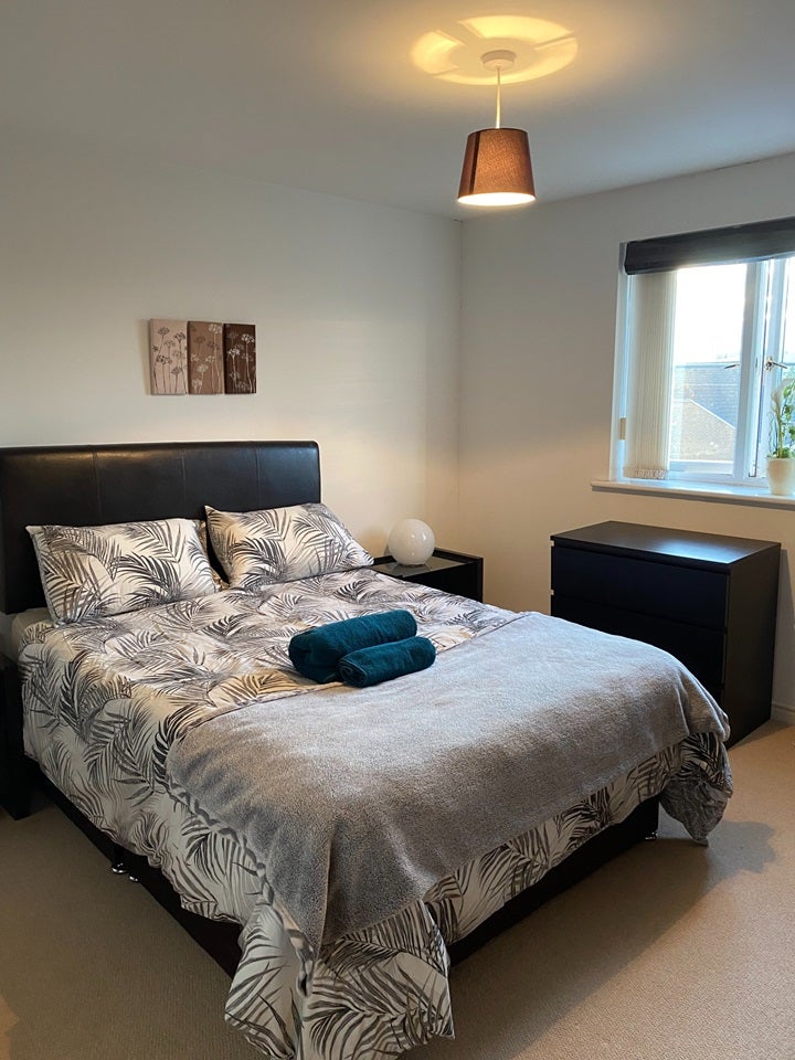 Flat Wyncliffe Gardens in Cardiff