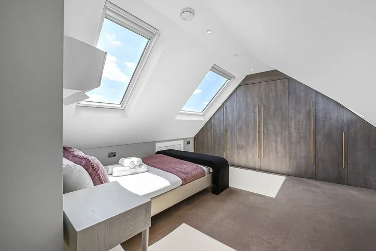 House The Ridgeway in Greater London