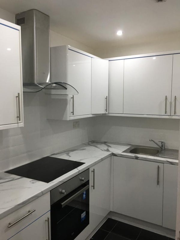 Flat Premiere Place in Greater London