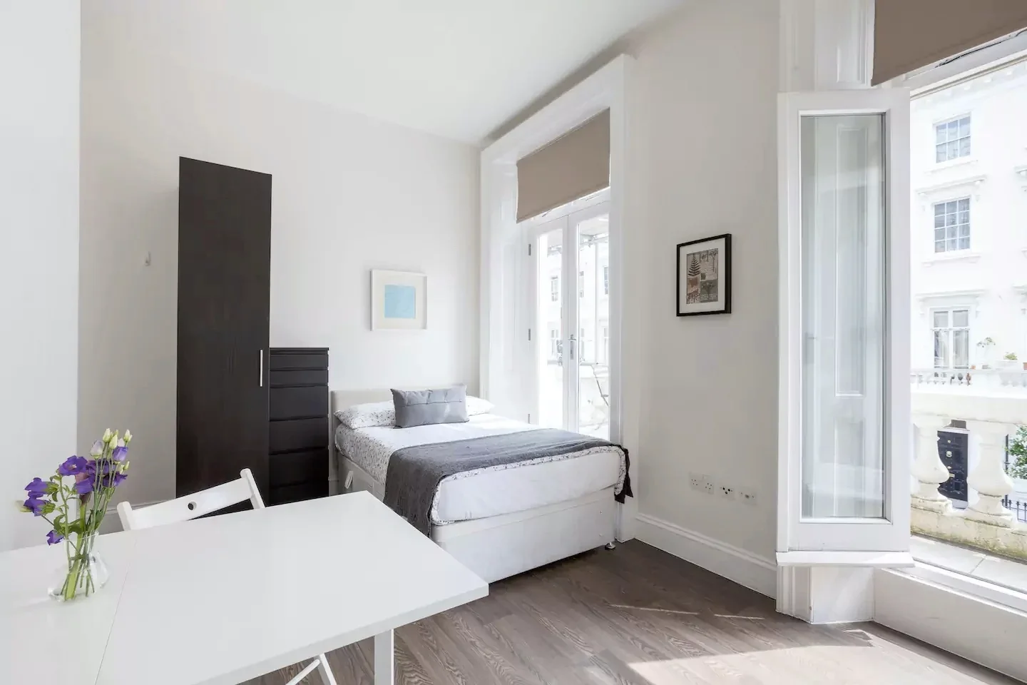 Flat Gloucester Street in City of Westminster