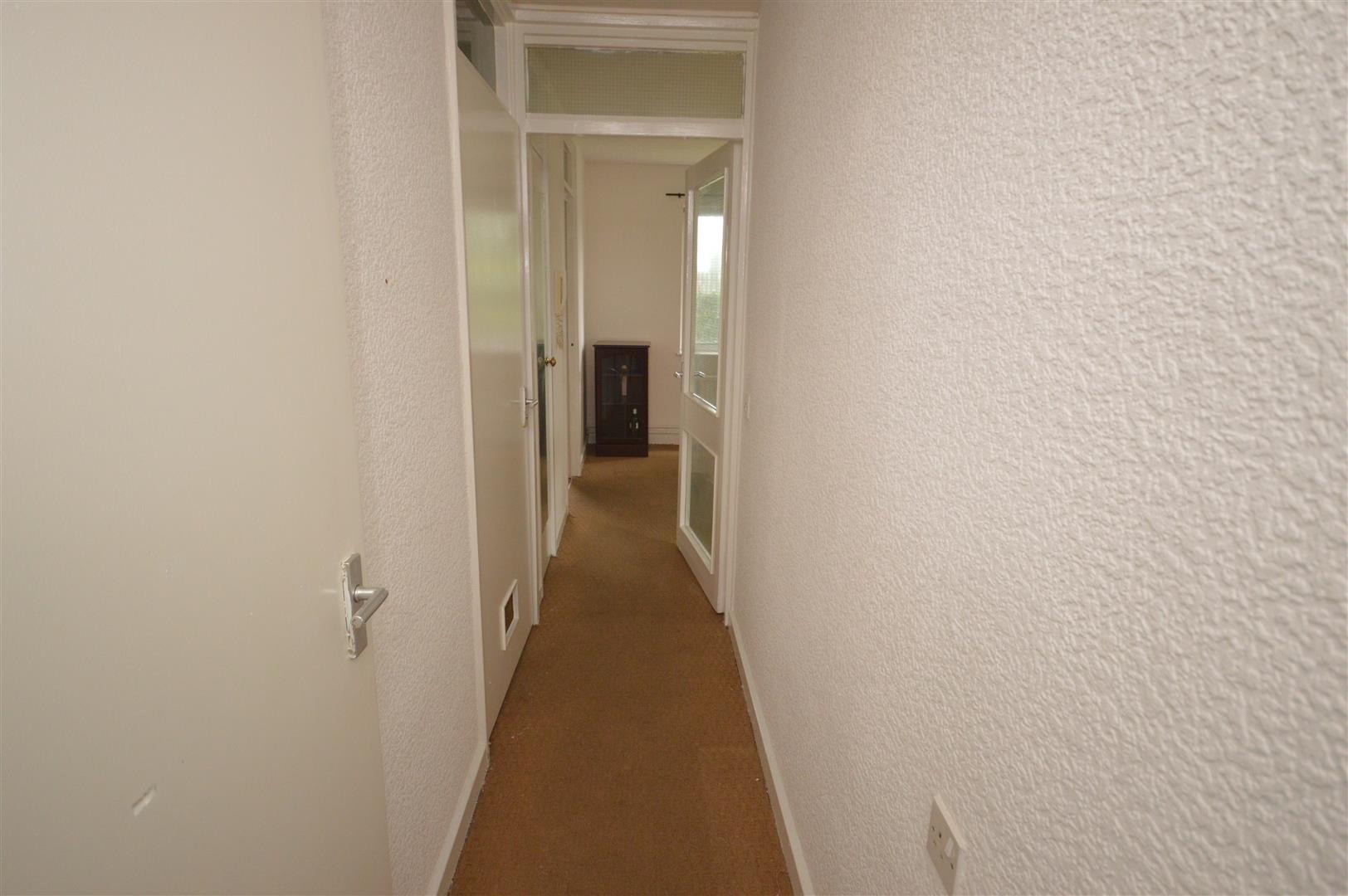 Flat Hague Park Lane in Wakefield