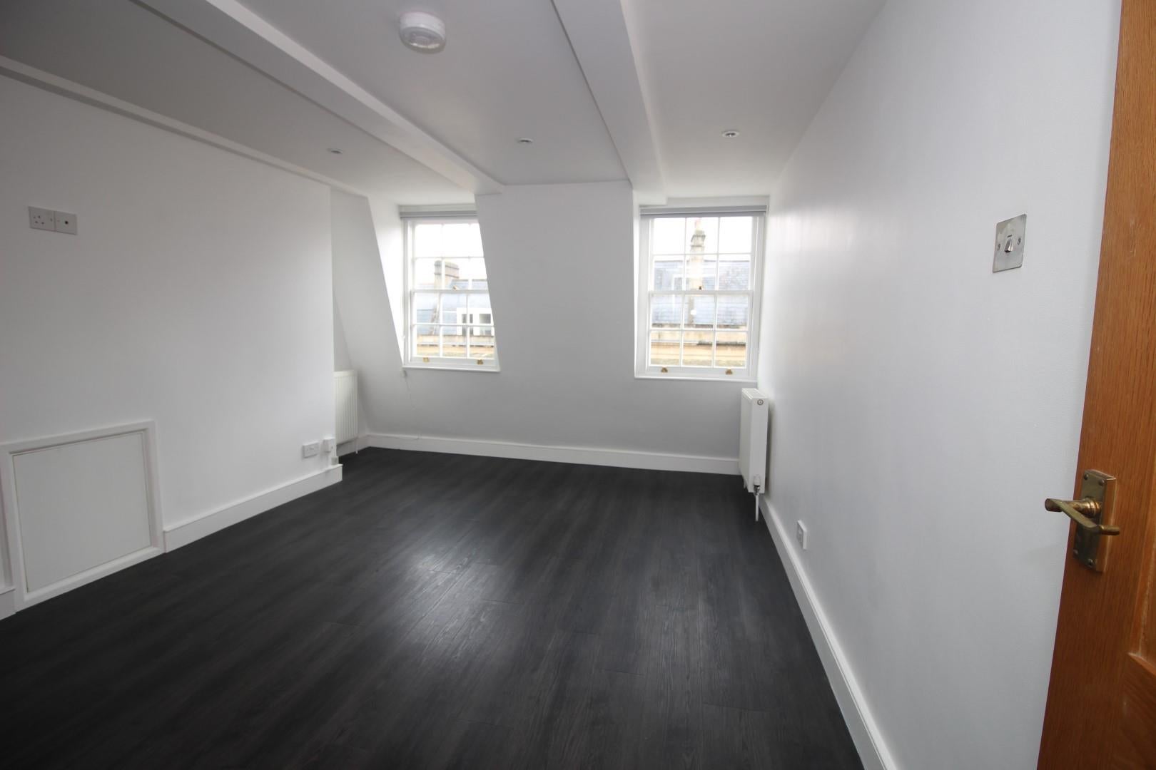 Flat Henrietta Street in Bath