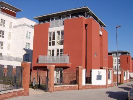 Flat Watkin Road in Leicester