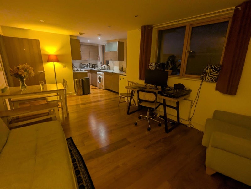 Room Bethnal Green Road in Greater London