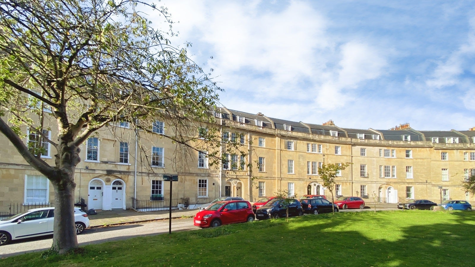 Flat Widcombe Crescent in Bath