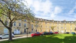 Flat Widcombe Crescent in Bath
