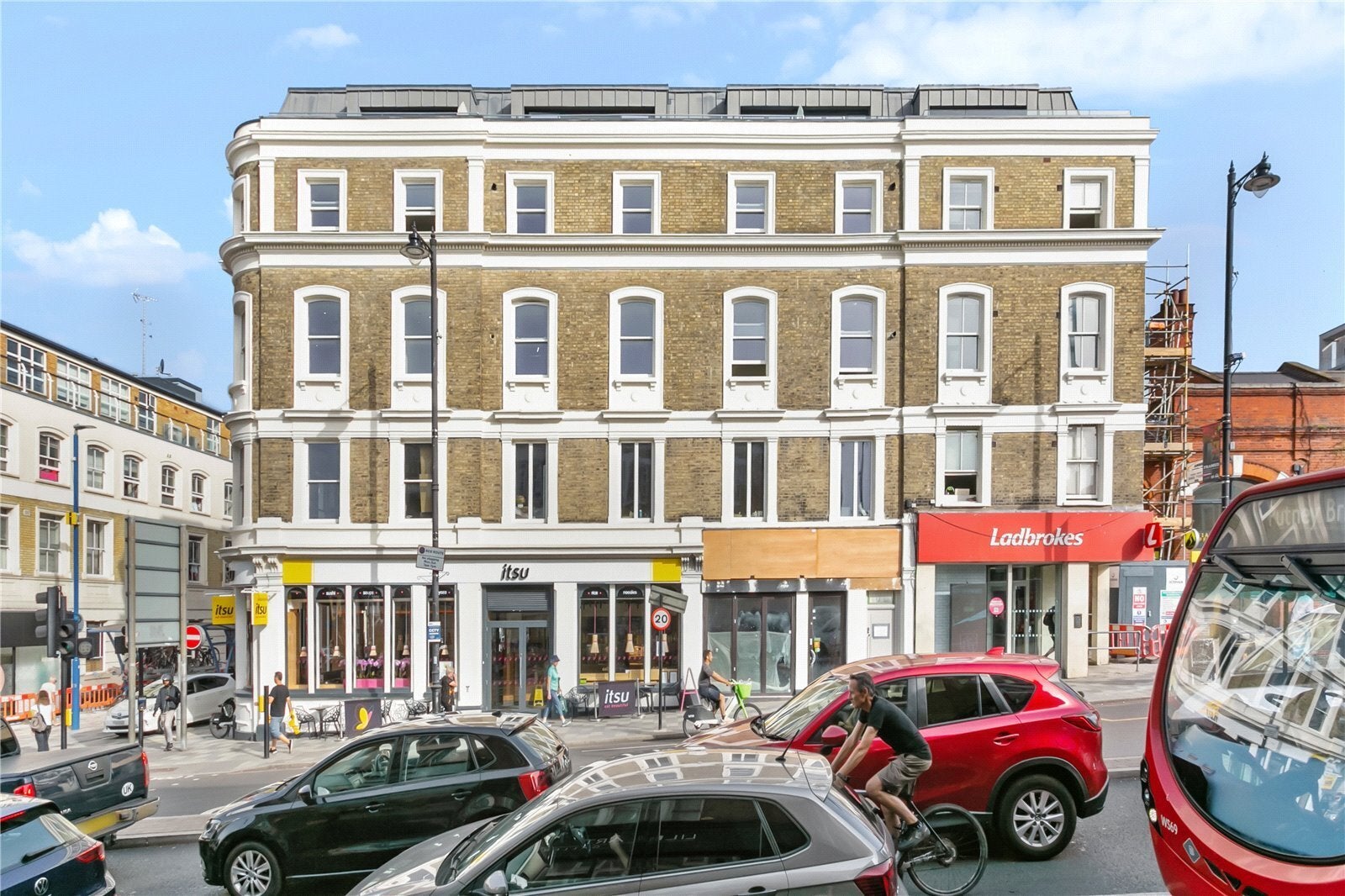 Flat Putney High Street in Greater London