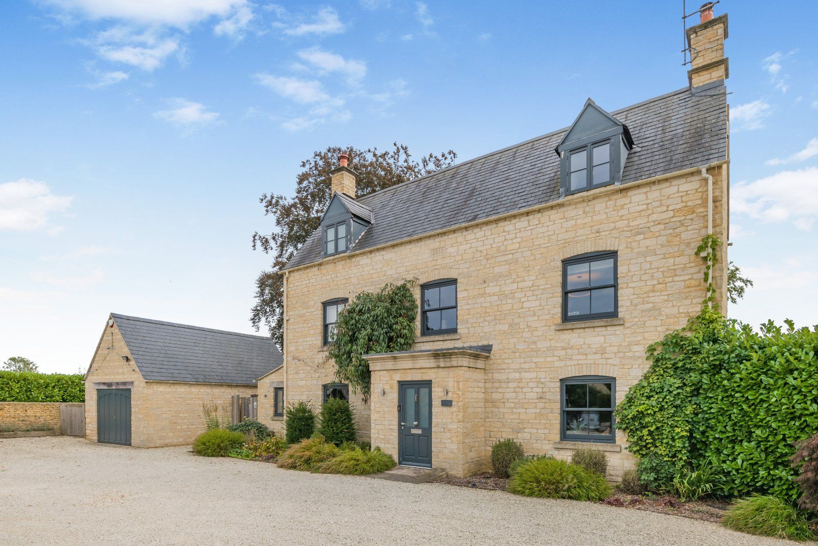 House Dormers Close in Cotswold District