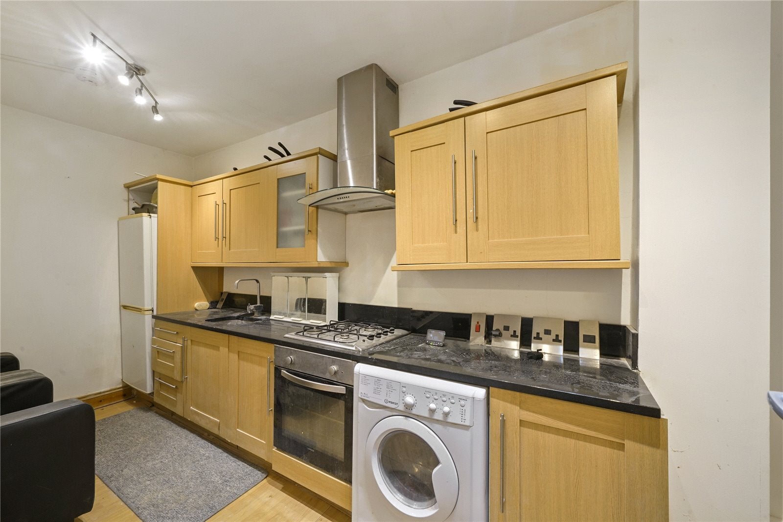 Flat Davenant Road in Greater London