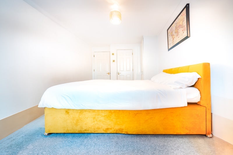Room Boardwalk Place in Greater London