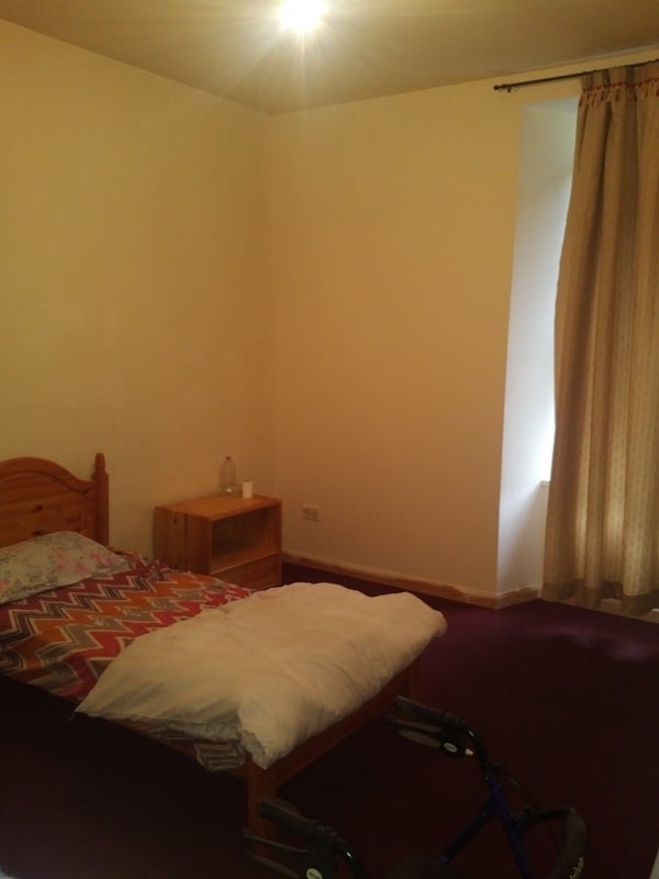Room Paisley Road West in Glasgow