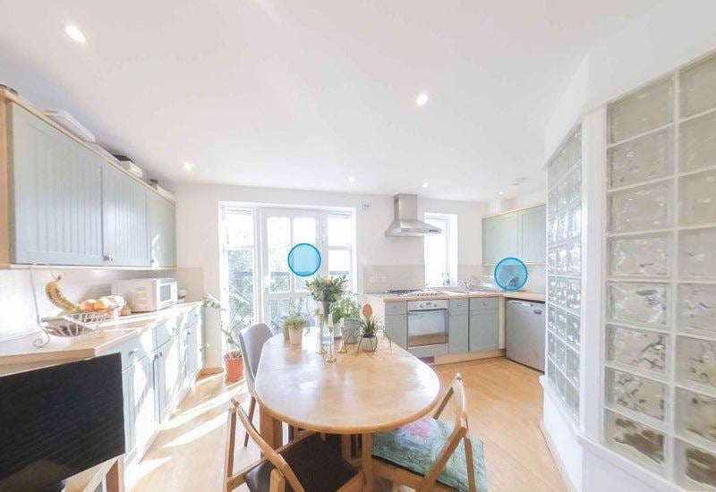 Room St Georges Mews in Greater London
