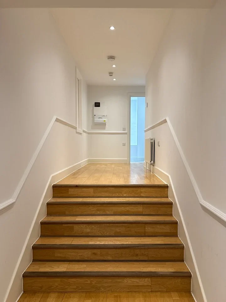 Flat Pickard Street in Greater London