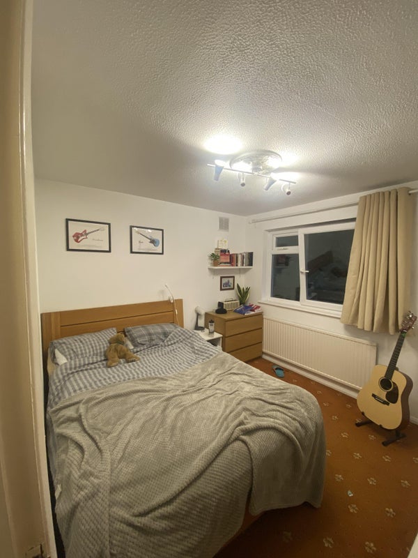 Room Aspen Close in Greater London