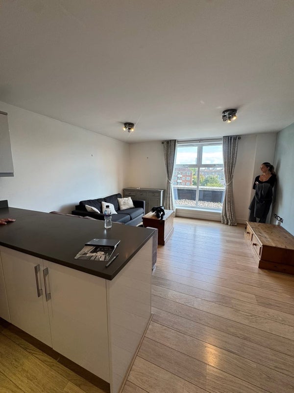 Room Eltringham Street in Greater London