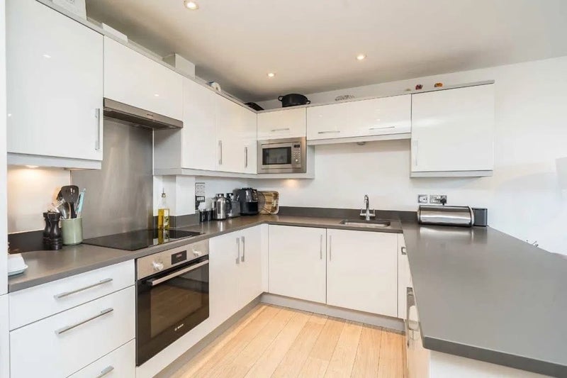Room Eltringham Street in Greater London