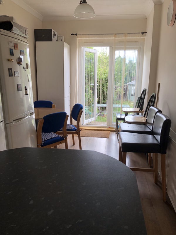 Room Mayeswood Road in Greater London
