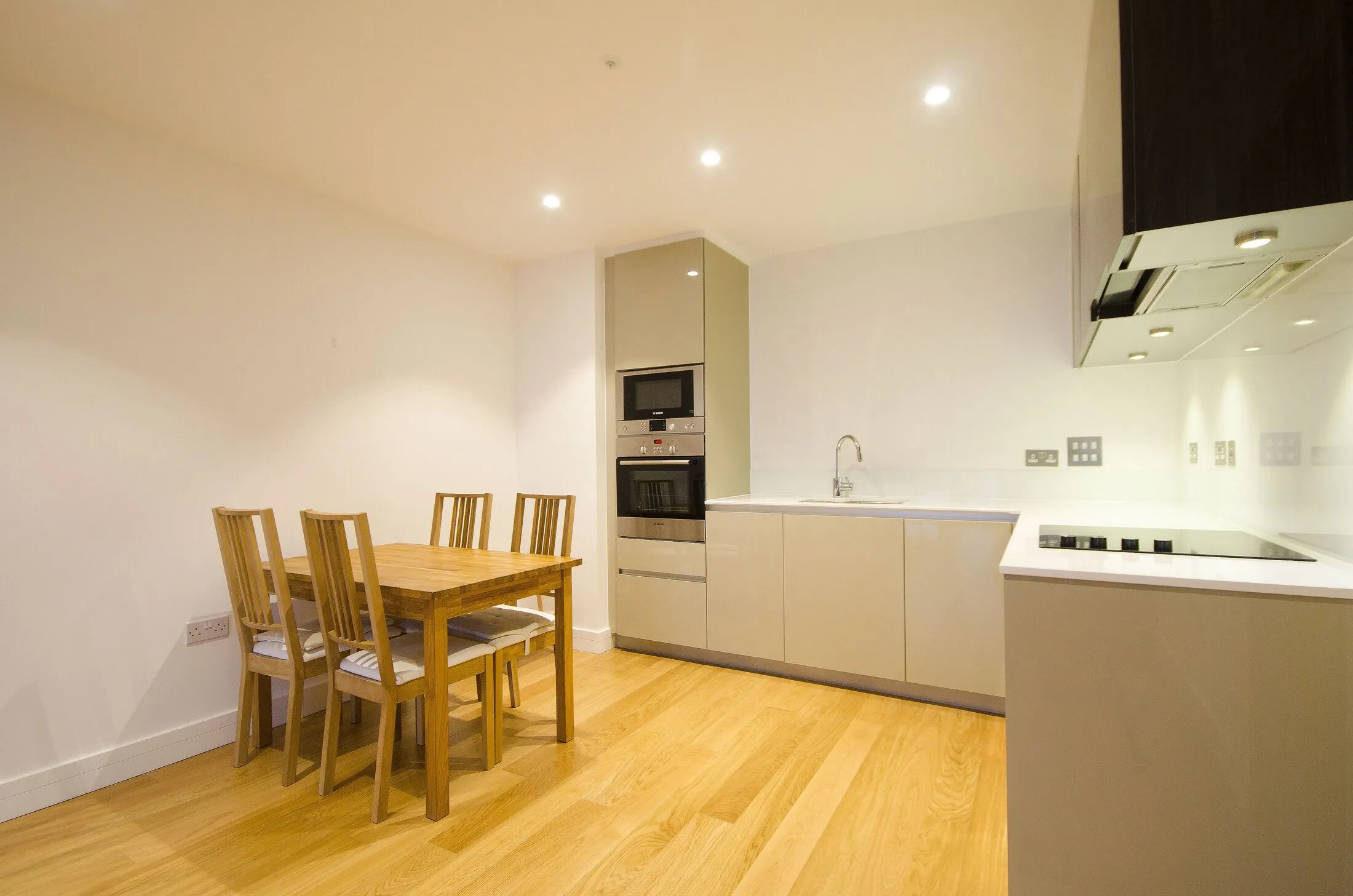 Flat Barking Road in Greater London