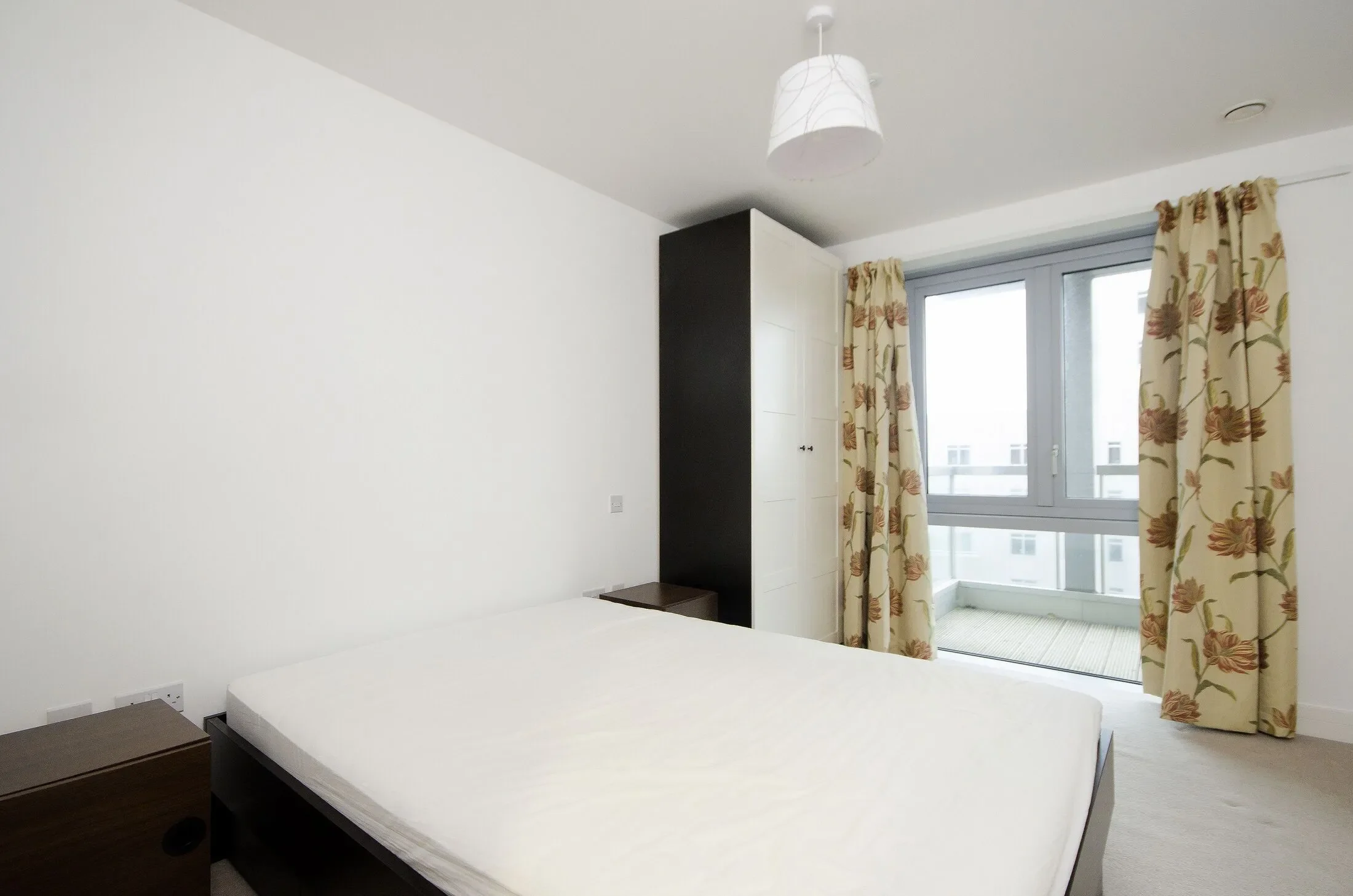 Flat Barking Road in Greater London