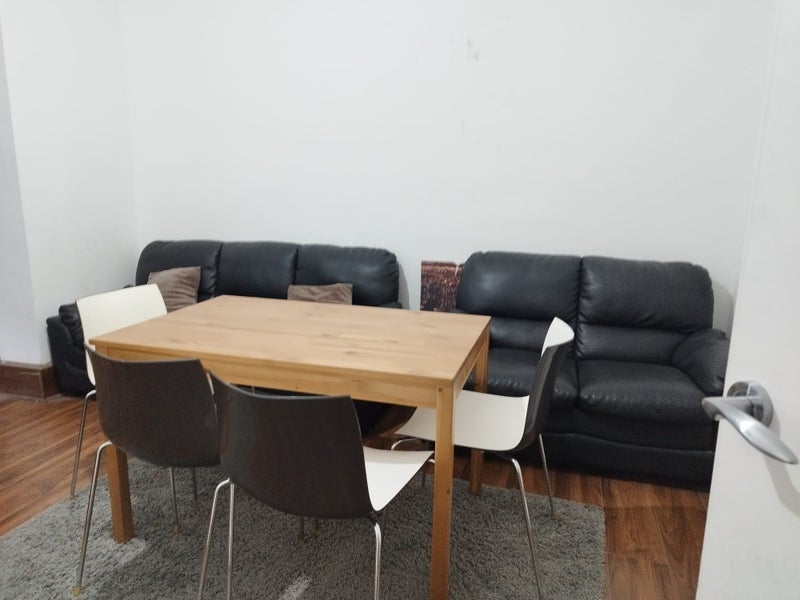 Room Deyne Avenue in Manchester