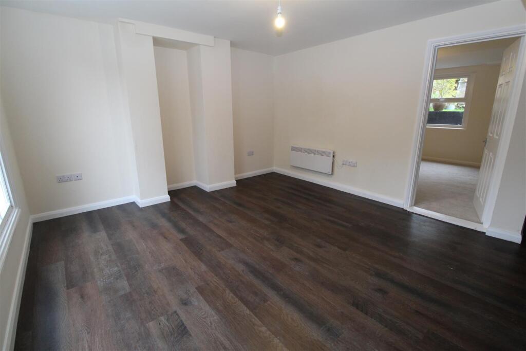 Flat Burlington Road in Ipswich