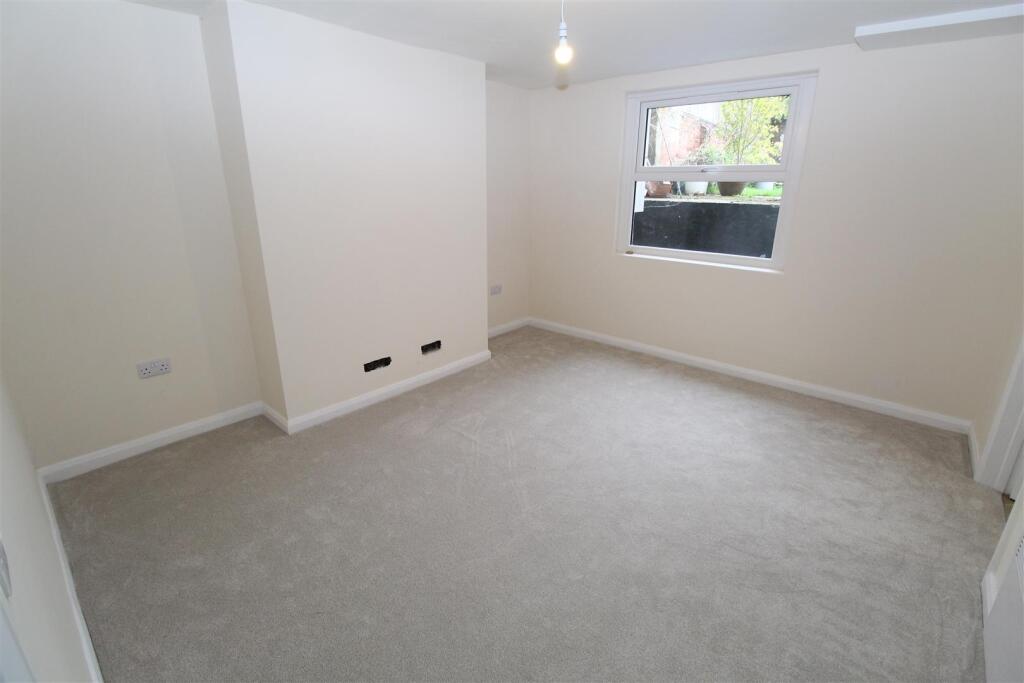 Flat Burlington Road in Ipswich