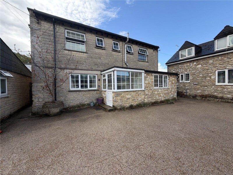 House Bradford Road in Wingfield
