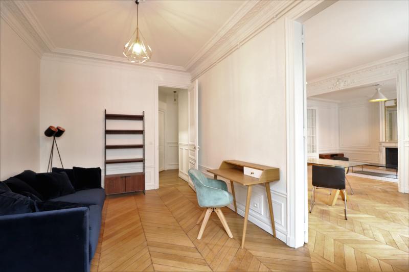 Flat Rue du Faubourg Saint-Martin in Paris