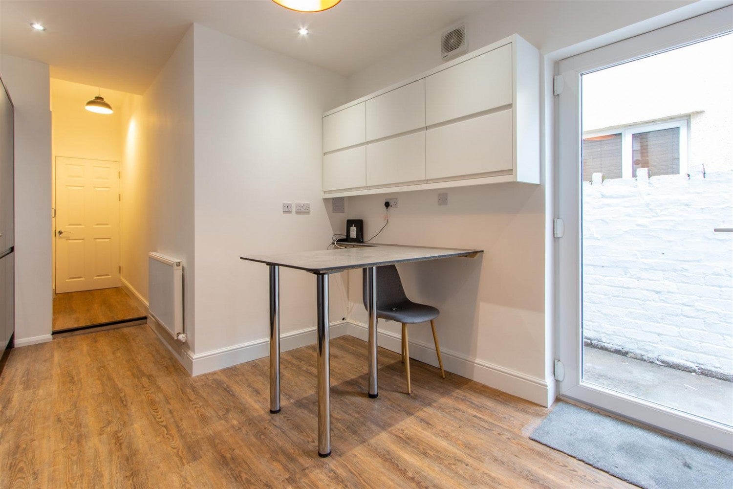 Room Grosvenor Street in Cardiff