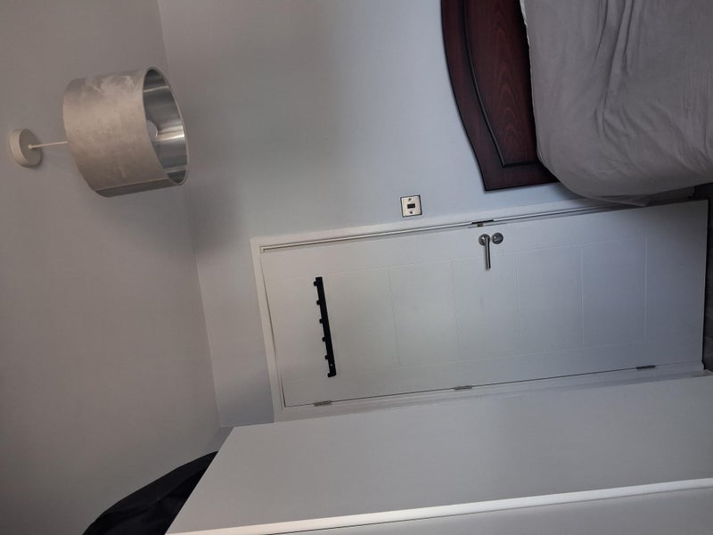 Room Portsmouth Court in Slough