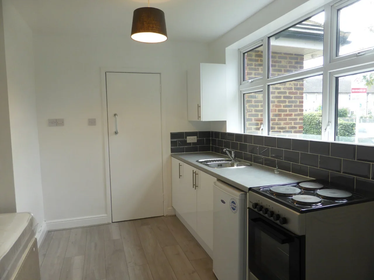 Flat Wellfield Road in Welwyn Hatfield