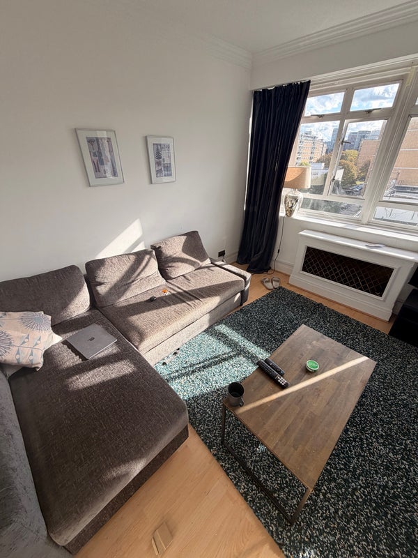 Room Lupus Street in City of Westminster