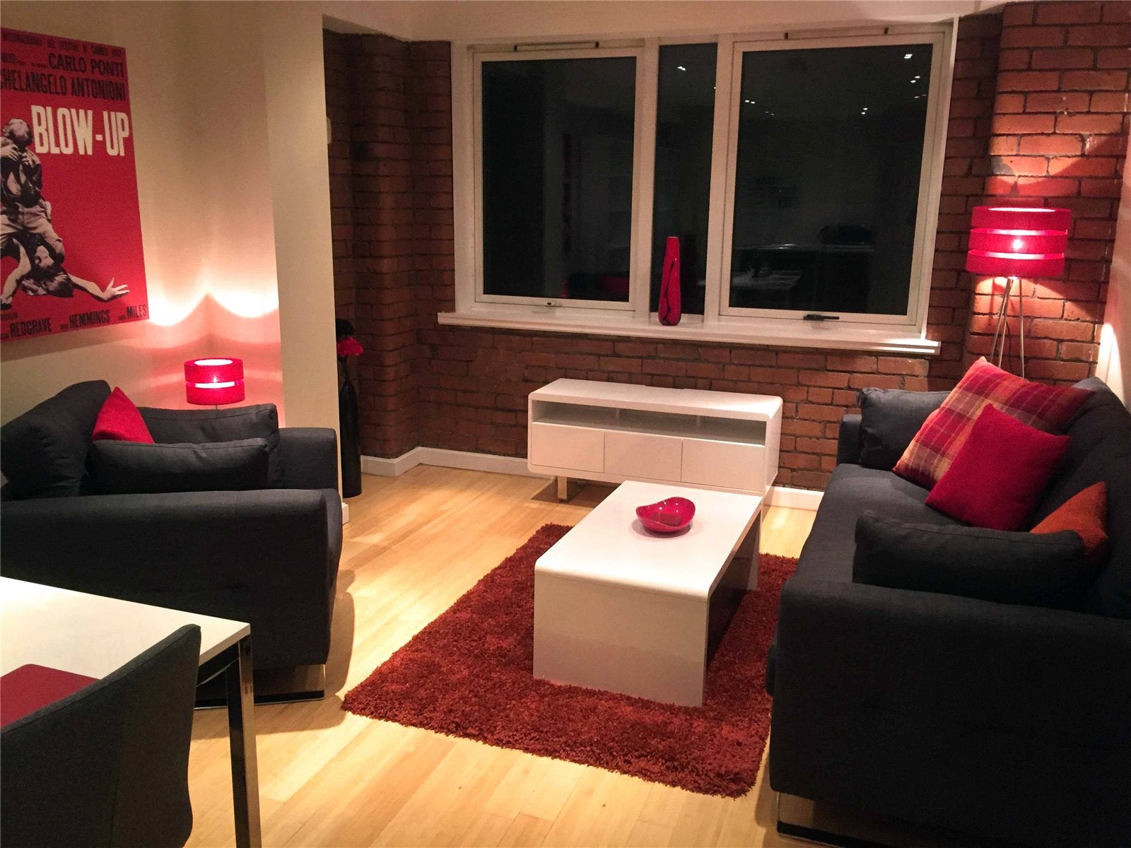 Flat Bridgewater Place in Manchester