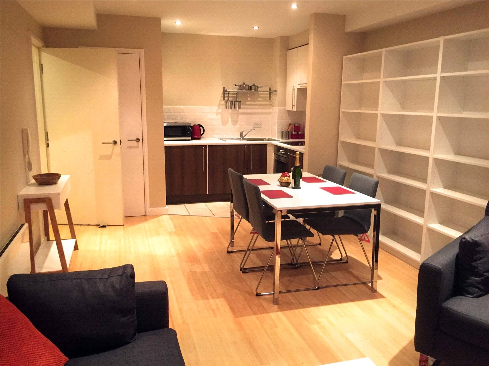 Flat Bridgewater Place in Manchester