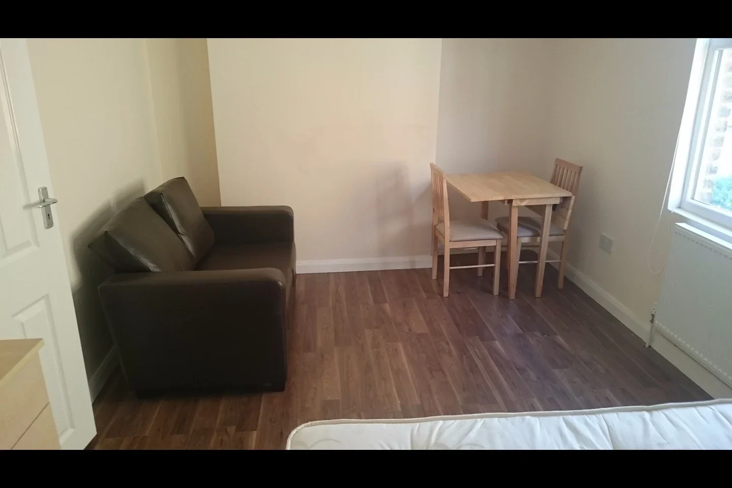 Flat Lordship Lane in Greater London